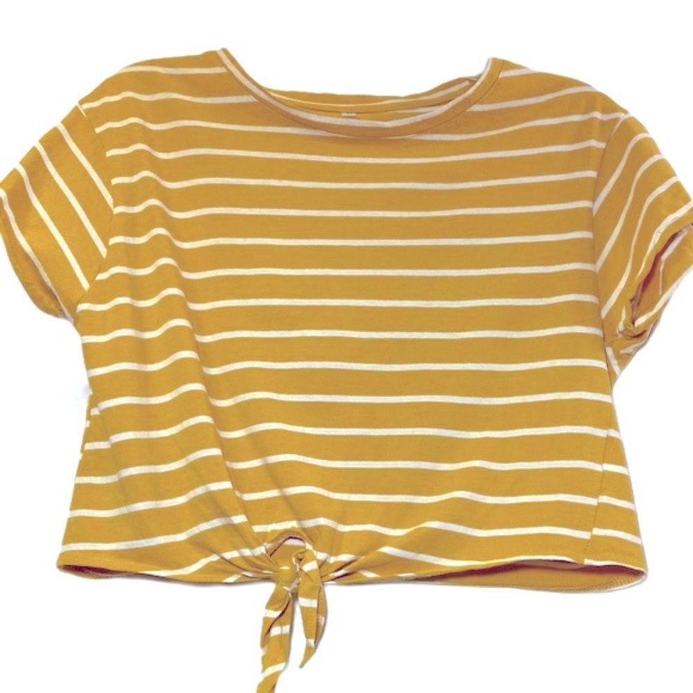 Casual Boxy Gold And White Loose Fitting Crop Top